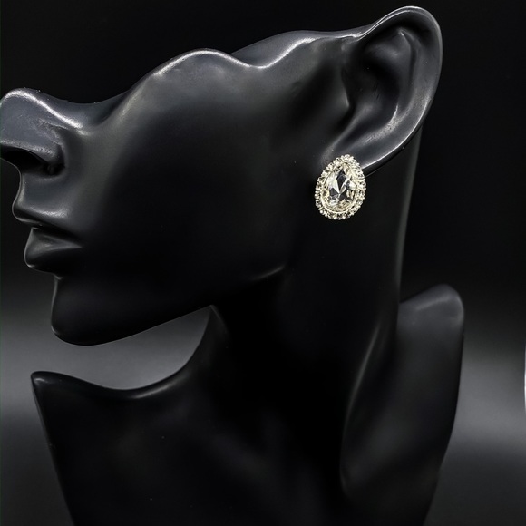 Jewelry - Water Drop Crystal Stud Earrings